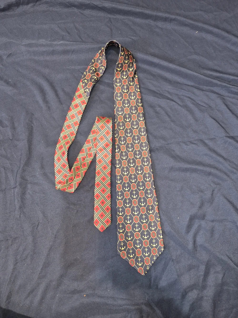 Tommy Hilfiger Navy, Red & Gold Nautical Anchor Silk Tie